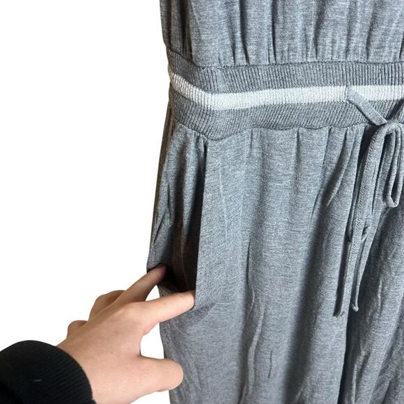 Aerie grey sleeveless jumpsuit. Size xs - Picture 9 of 9